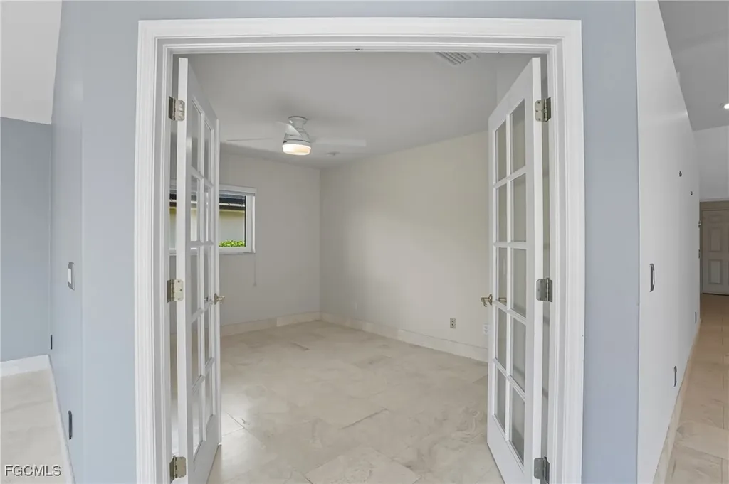 1062 SE 21st Avenue Cape Coral FL 33990