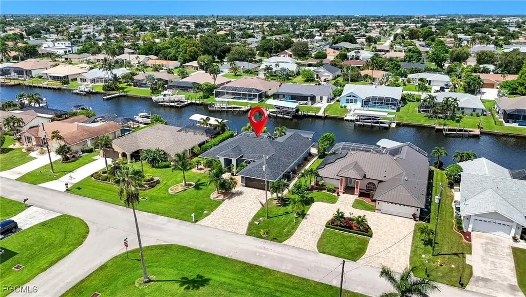 1062 SE 21st Avenue Cape Coral FL 33990