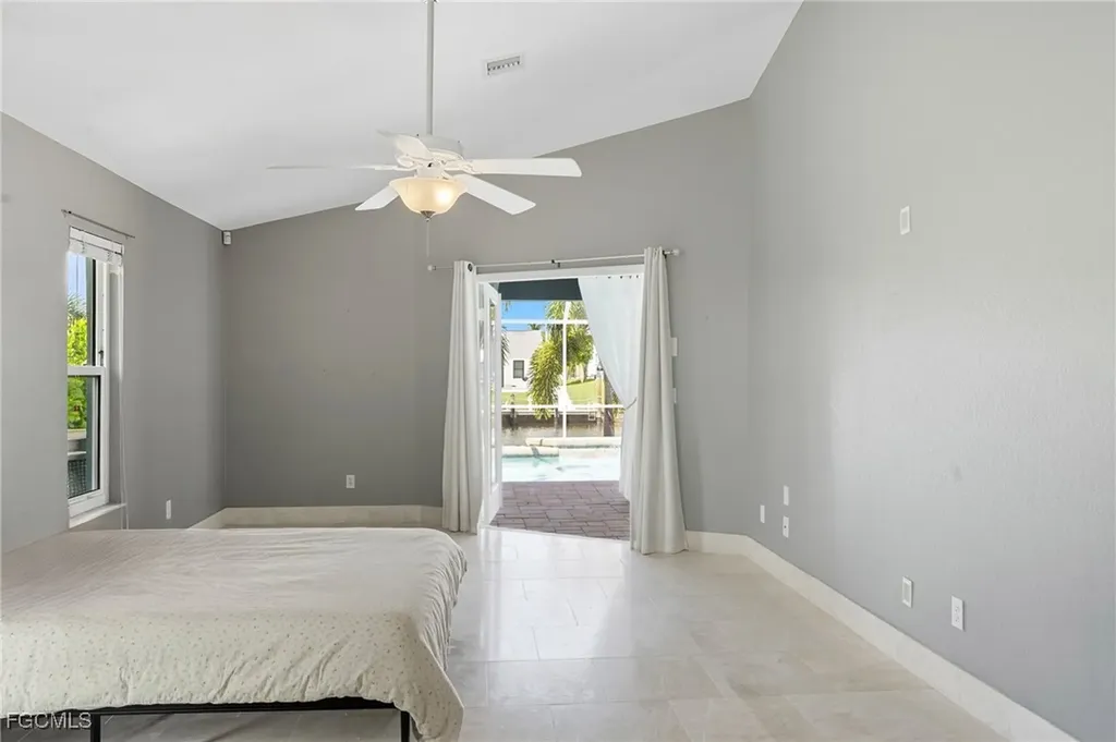 1062 SE 21st Avenue Cape Coral FL 33990