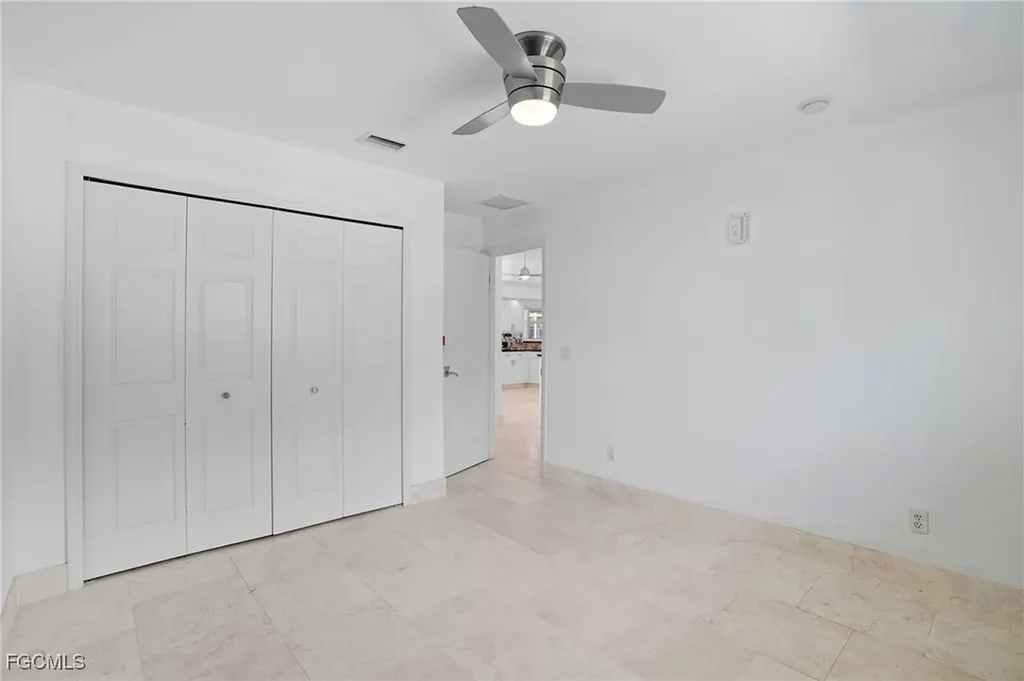 1062 SE 21st Avenue Cape Coral FL 33990