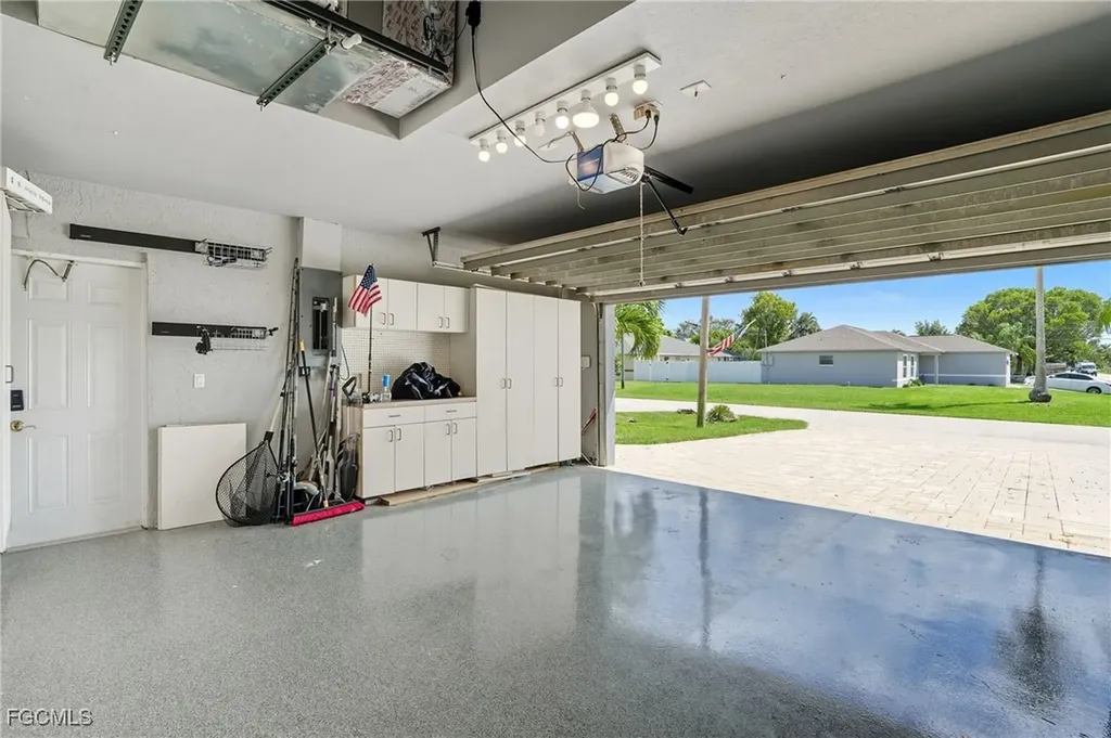 1062 SE 21st Avenue Cape Coral FL 33990