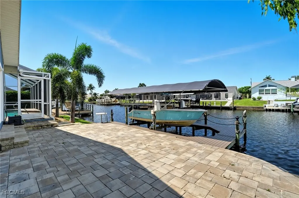 1062 SE 21st Avenue Cape Coral FL 33990