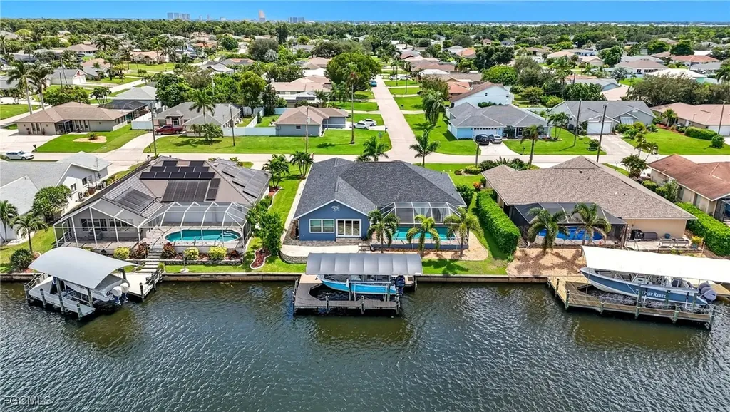 1062 SE 21st Avenue Cape Coral FL 33990