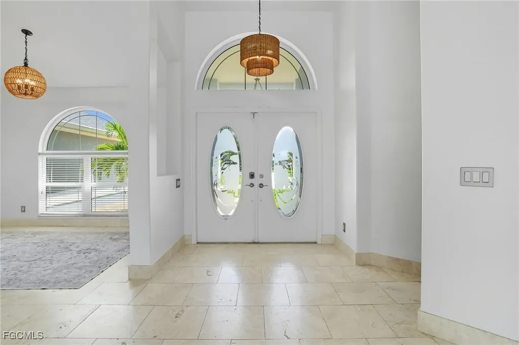 1062 SE 21st Avenue Cape Coral FL 33990