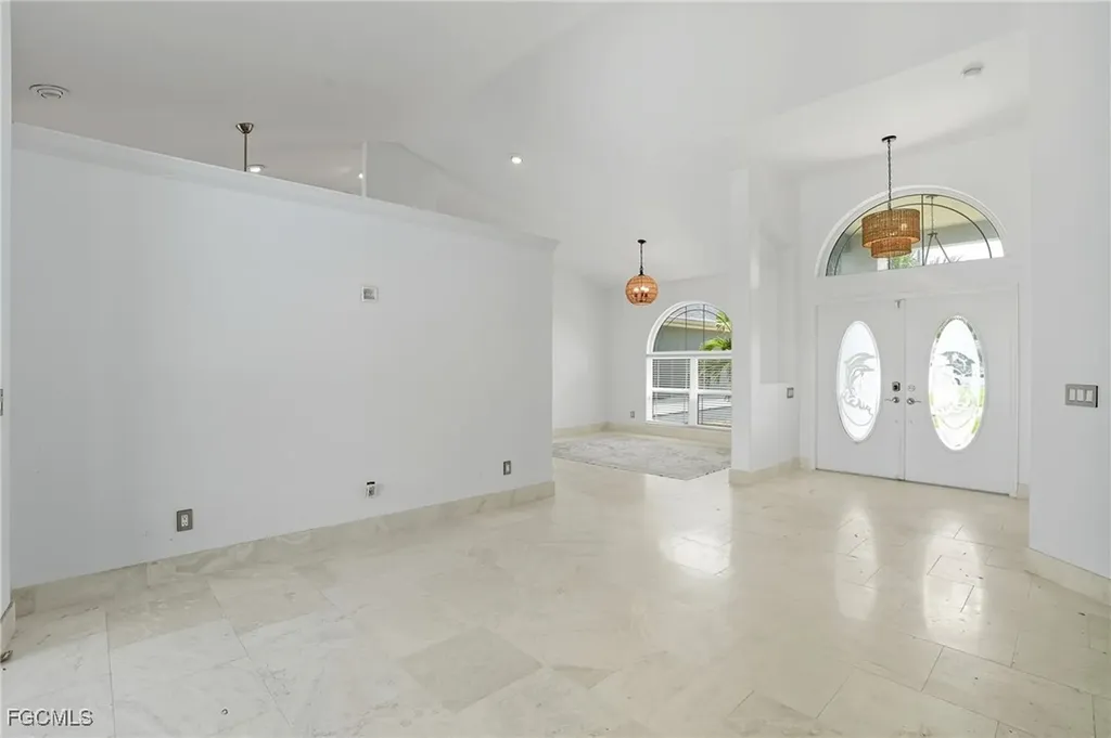 1062 SE 21st Avenue Cape Coral FL 33990