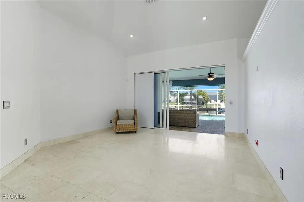 1062 SE 21st Avenue Cape Coral FL 33990