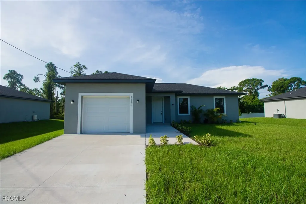 1140 Darling Street E Lehigh Acres FL 33974