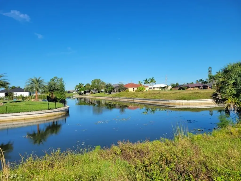 2212 SW 4th Avenue Cape Coral FL 33991