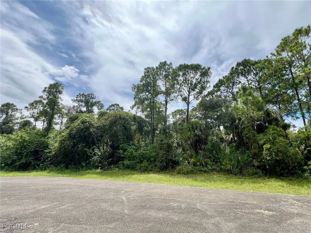 8103 Life Court Labelle FL 33935