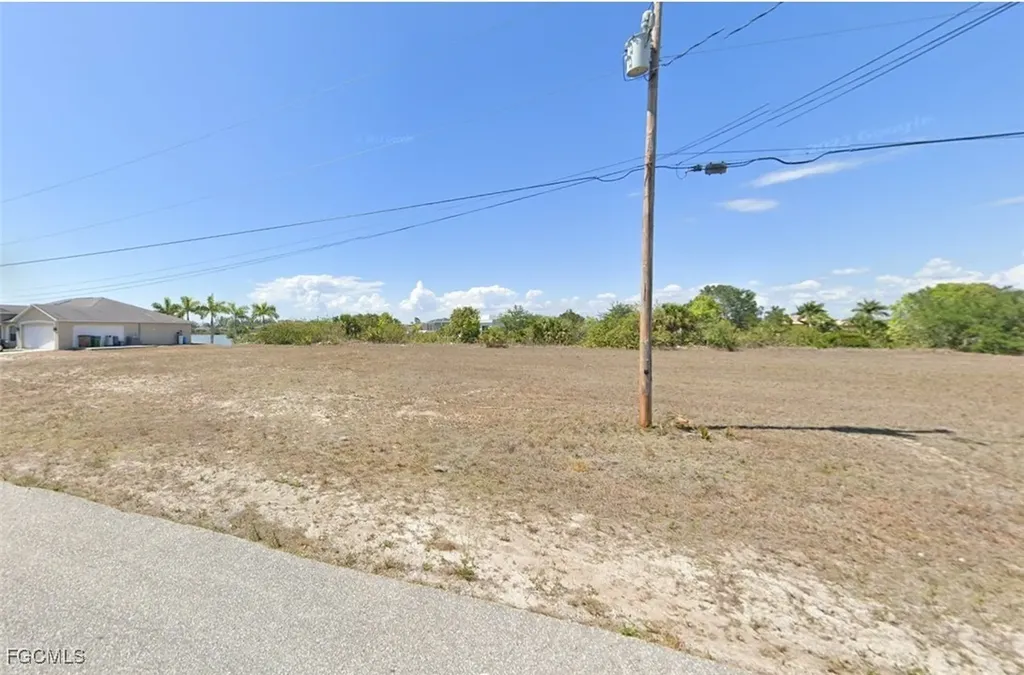 1721 NW 8th Terrace Cape Coral FL 33993