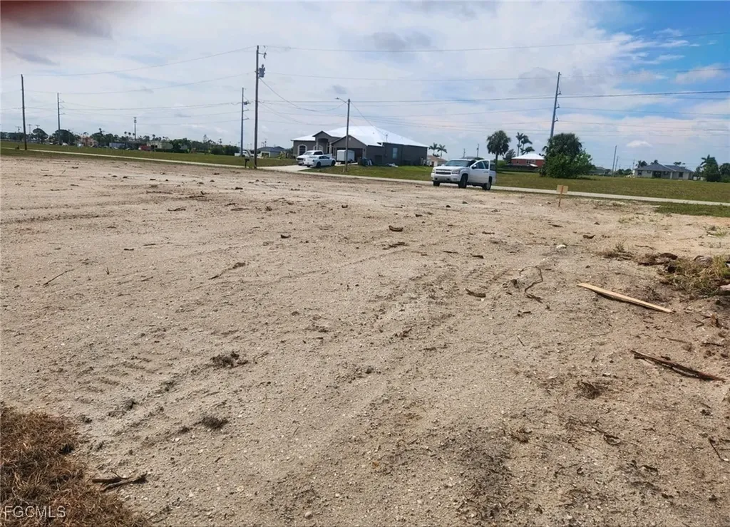 1721 NW 8th Terrace Cape Coral FL 33993