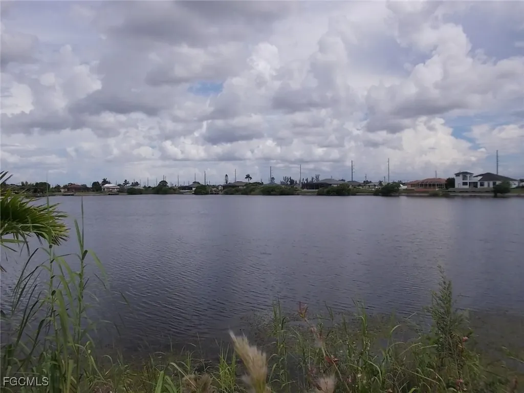 538 NW 25th Terrace Cape Coral FL 33993