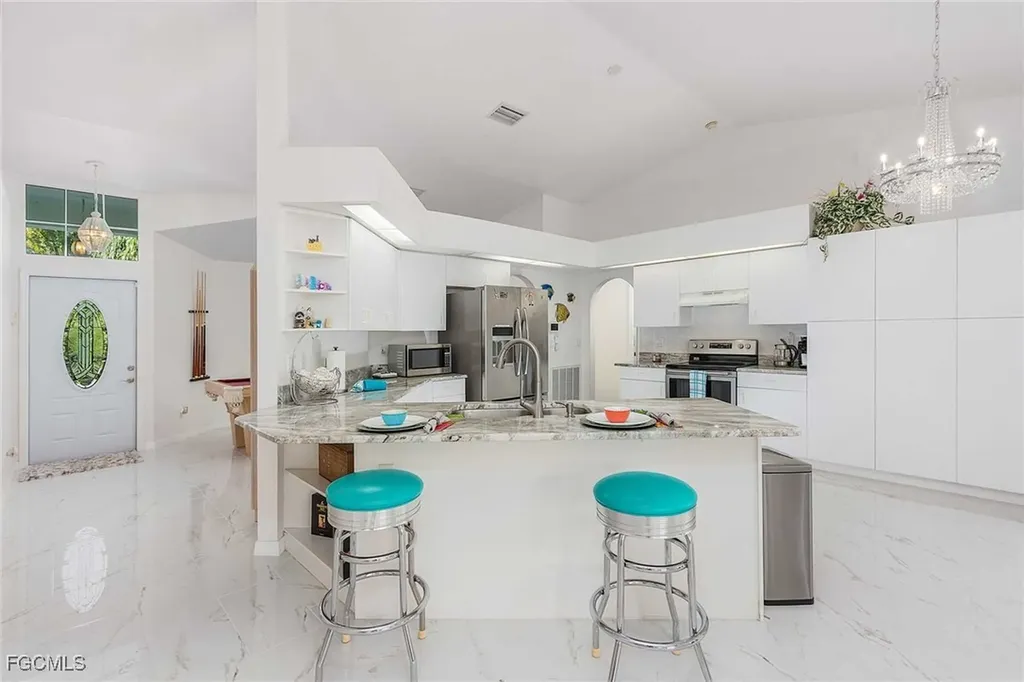 2308 SE 27th Street Cape Coral FL 33904