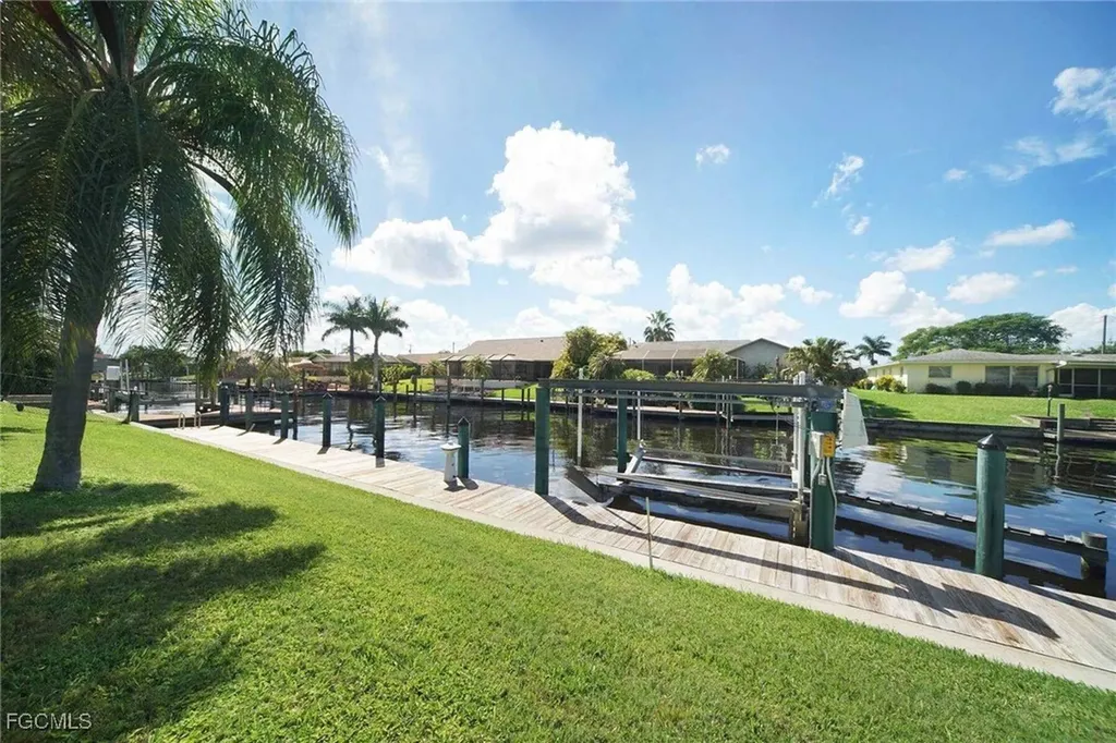 2308 SE 27th Street Cape Coral FL 33904