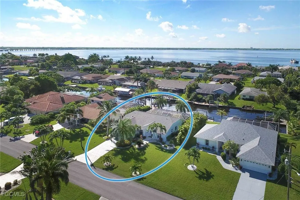 2308 SE 27th Street Cape Coral FL 33904