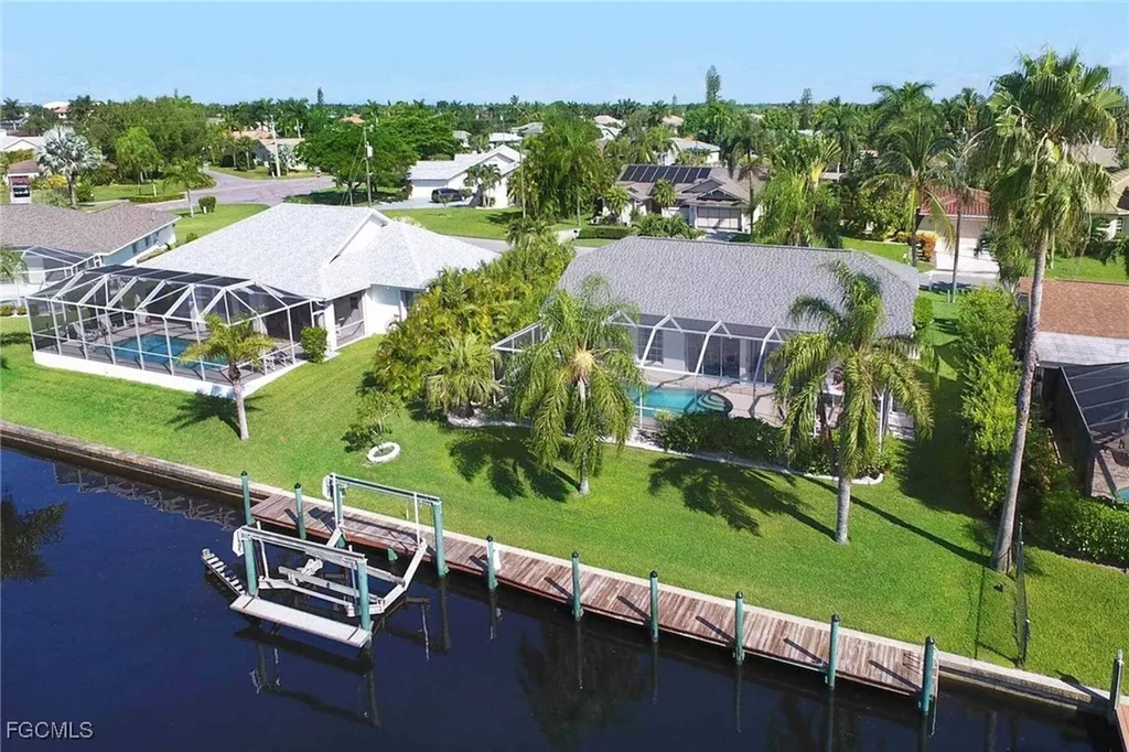 2308 SE 27th Street Cape Coral FL 33904