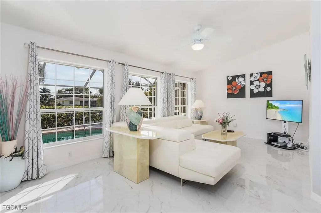 2308 SE 27th Street Cape Coral FL 33904