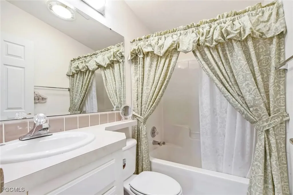 3952 Blueberry Lane St. James City FL 33956