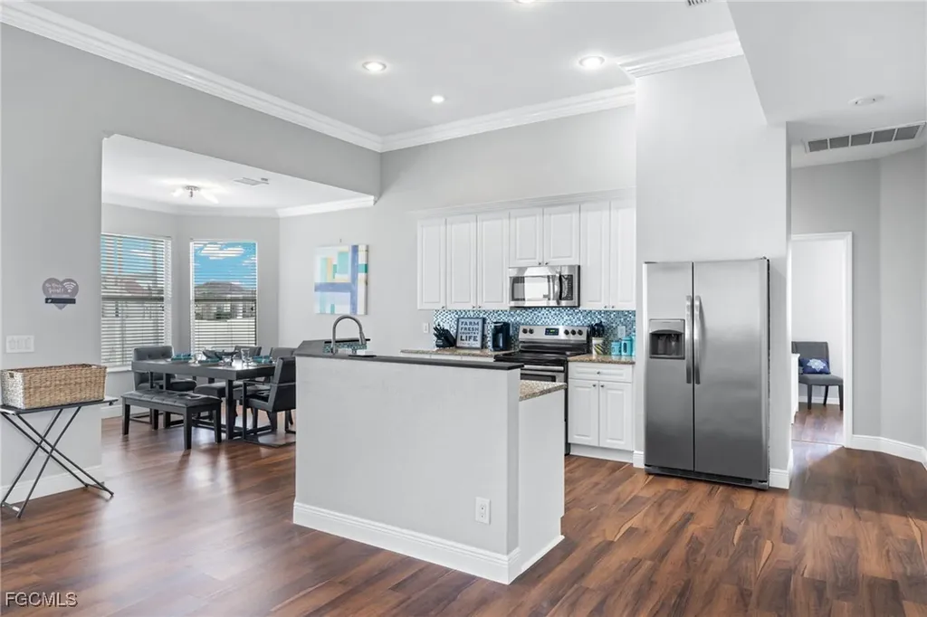 1049 NW 38th Place Cape Coral FL 33993