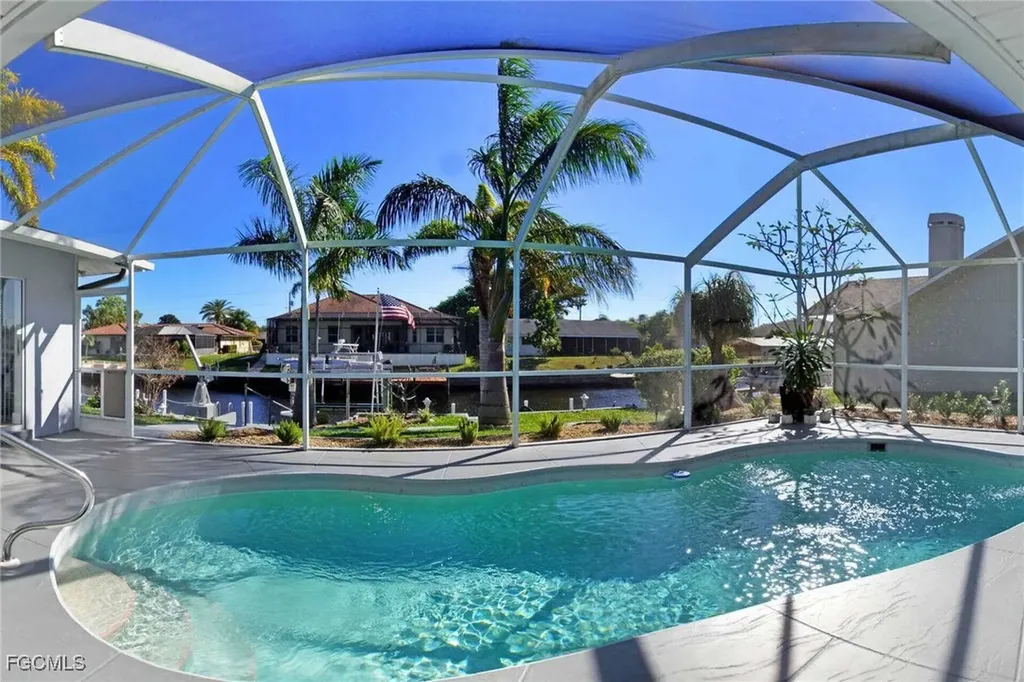 2633 SE 19th Place Cape Coral FL 33904
