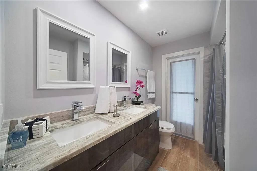 2633 SE 19th Place Cape Coral FL 33904