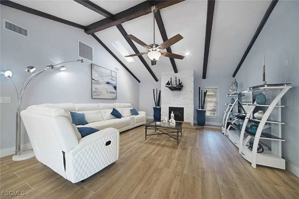 2633 SE 19th Place Cape Coral FL 33904