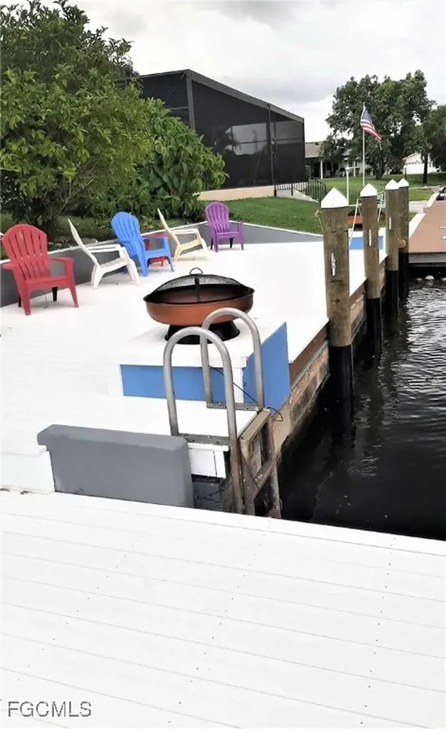 2633 SE 19th Place Cape Coral FL 33904