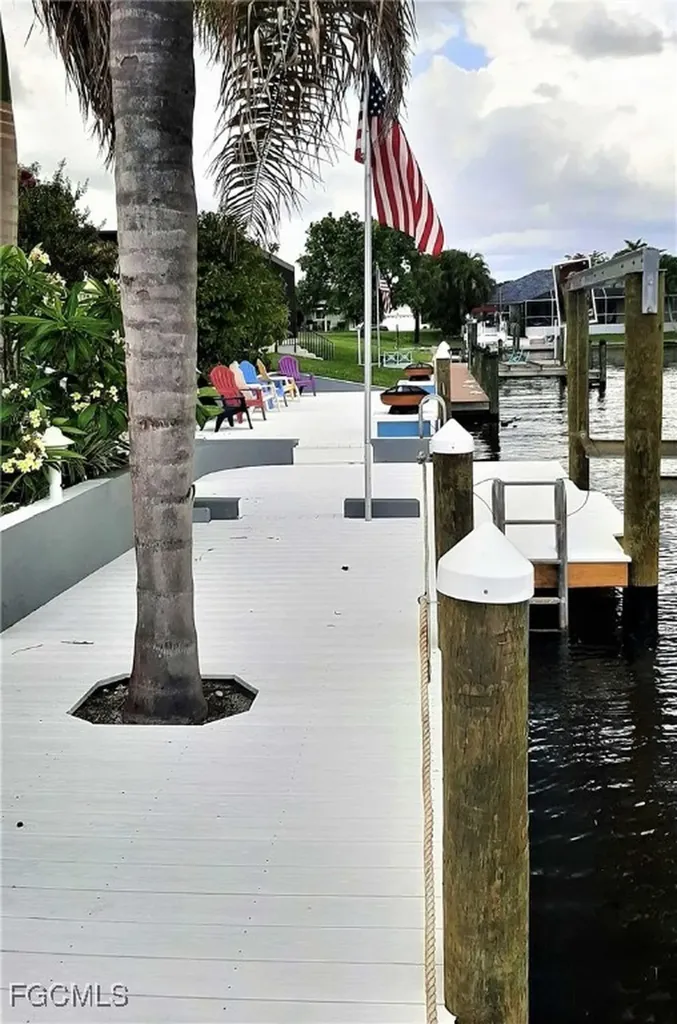 2633 SE 19th Place Cape Coral FL 33904