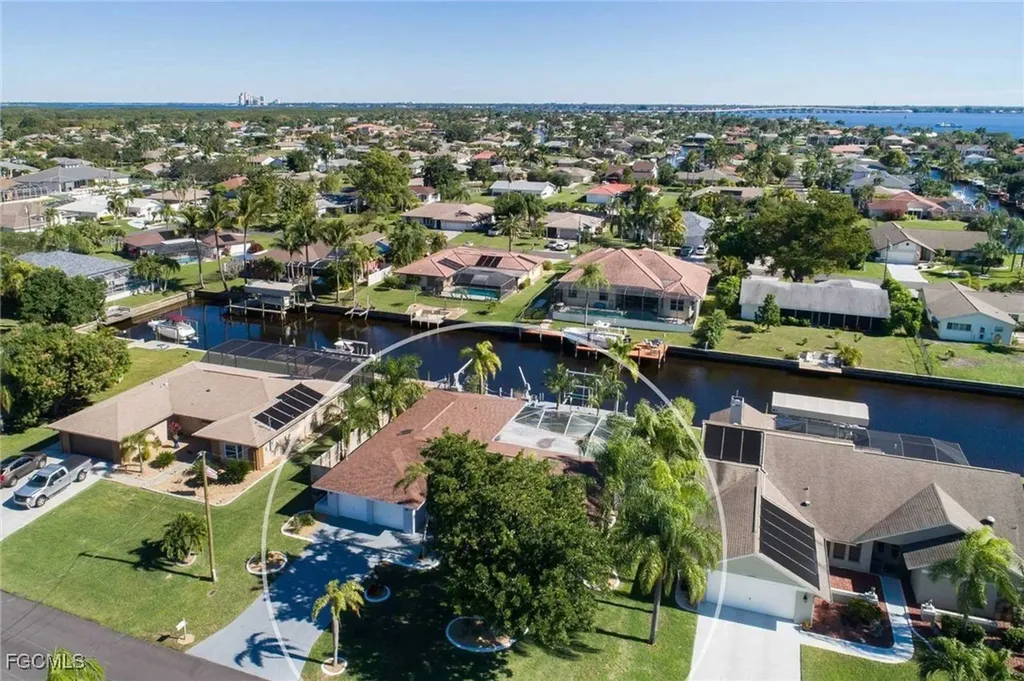 2633 SE 19th Place Cape Coral FL 33904