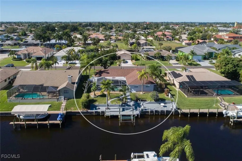 2633 SE 19th Place Cape Coral FL 33904