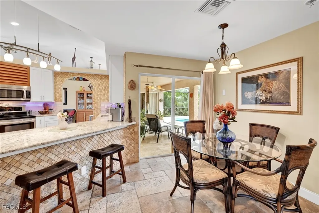 1712 Beach Parkway W Cape Coral FL 33914