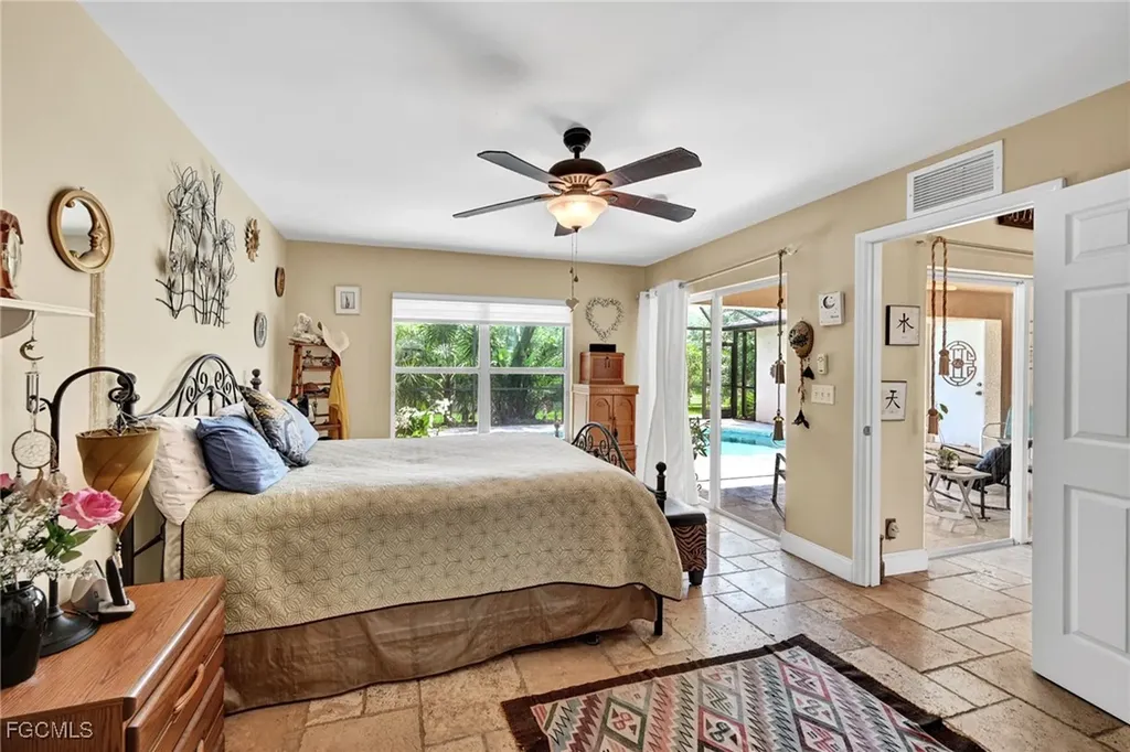 1712 Beach Parkway W Cape Coral FL 33914