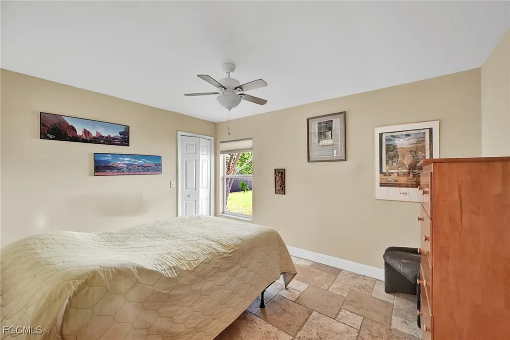 1712 Beach Parkway W Cape Coral FL 33914