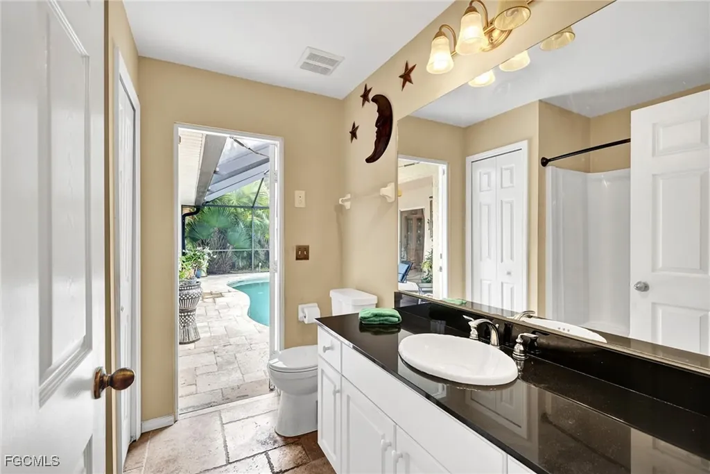 1712 Beach Parkway W Cape Coral FL 33914