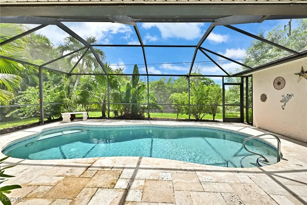 1712 Beach Parkway W Cape Coral FL 33914