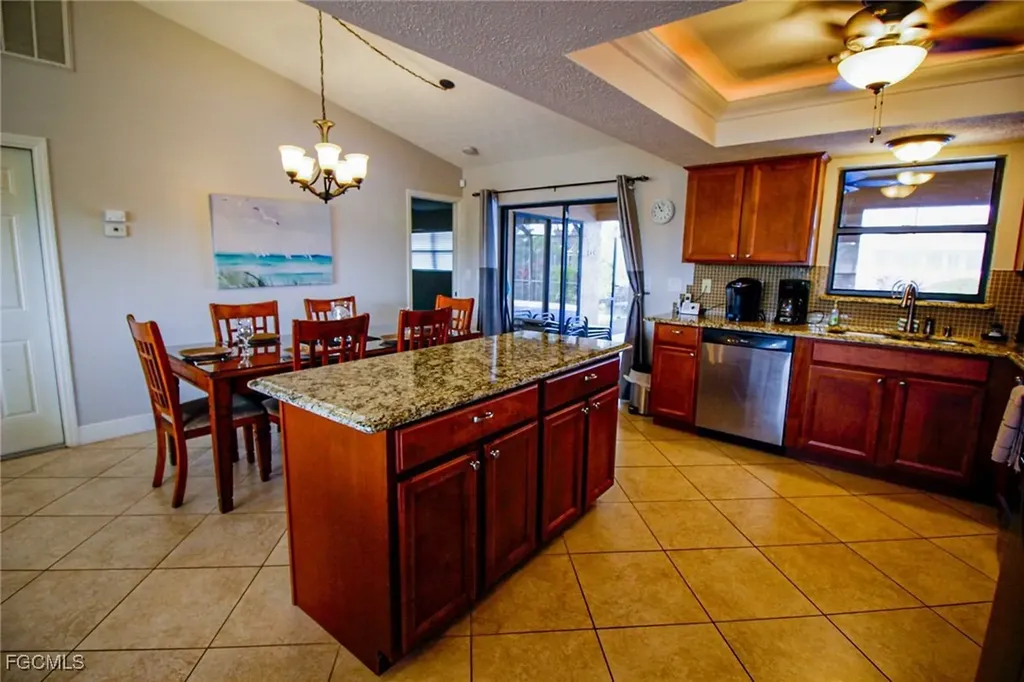 1403 SW 40th Terrace Cape Coral FL 33914