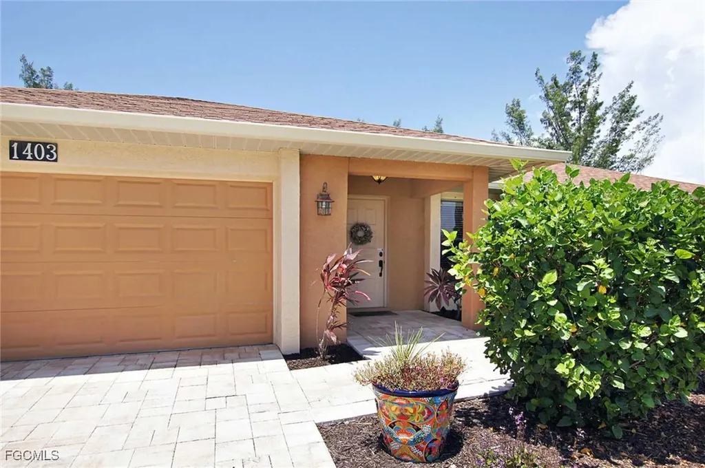 1403 SW 40th Terrace Cape Coral FL 33914