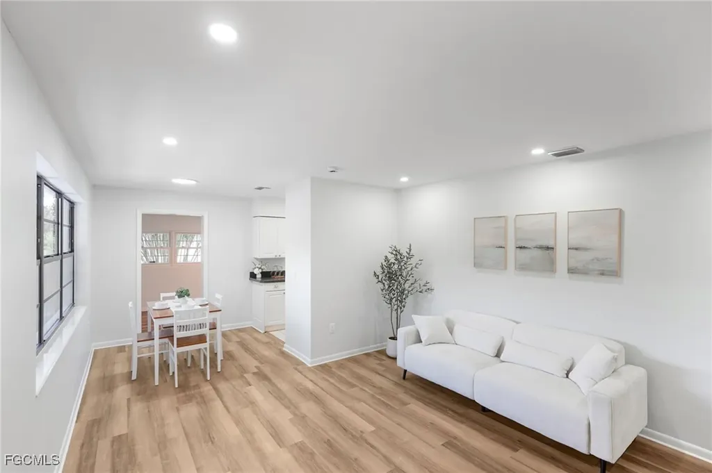 4345 Tufts Avenue Fort Myers FL 33901