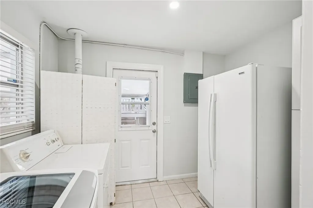 4345 Tufts Avenue Fort Myers FL 33901