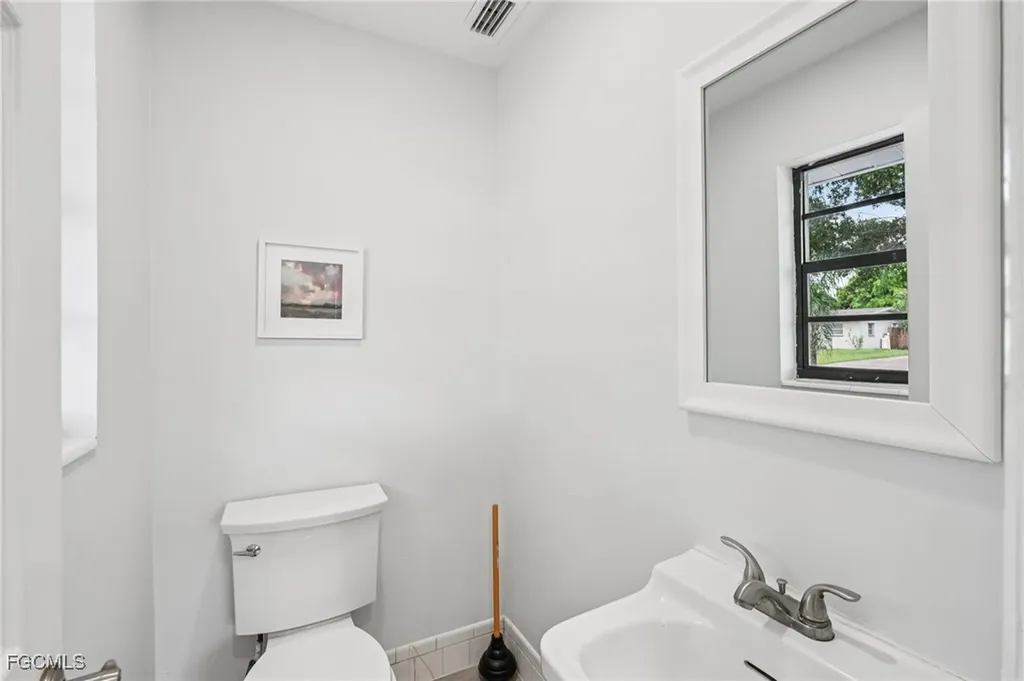 4345 Tufts Avenue Fort Myers FL 33901