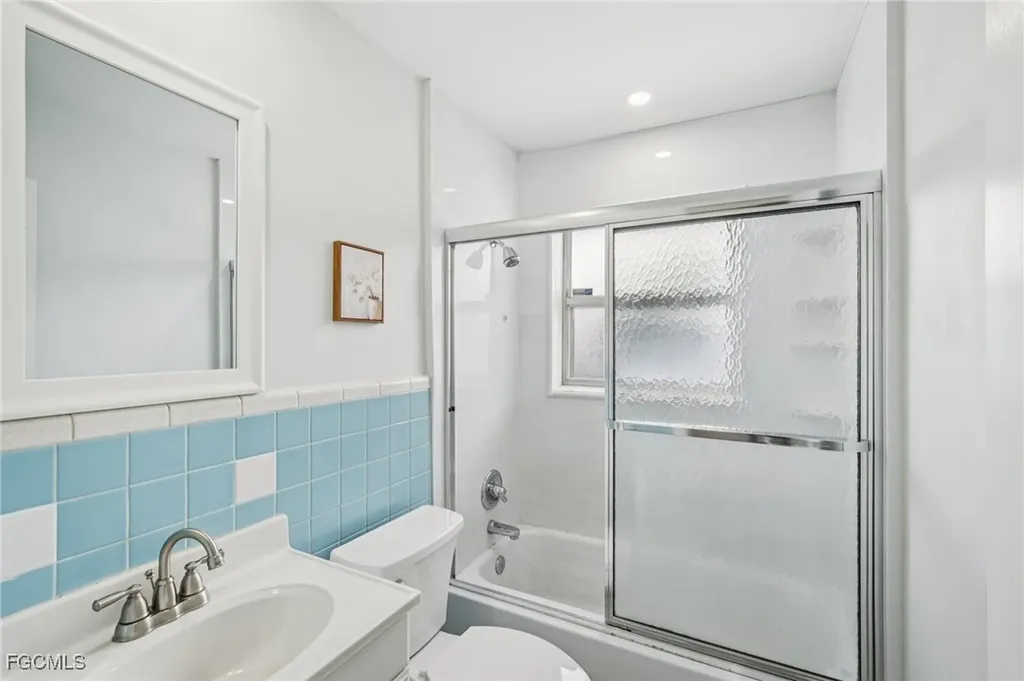 4345 Tufts Avenue Fort Myers FL 33901