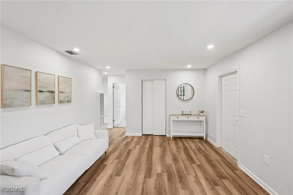 4345 Tufts Avenue Fort Myers FL 33901