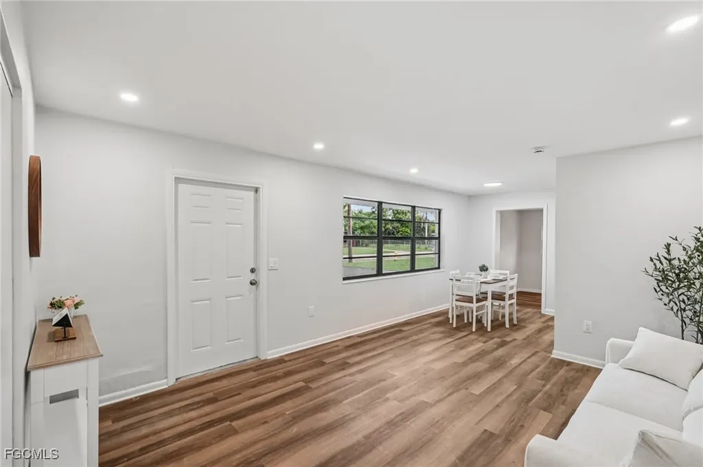 4345 Tufts Avenue Fort Myers FL 33901