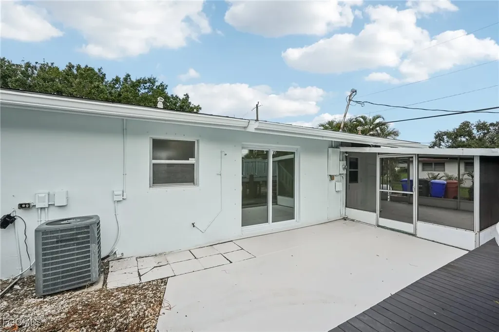 4345 Tufts Avenue Fort Myers FL 33901
