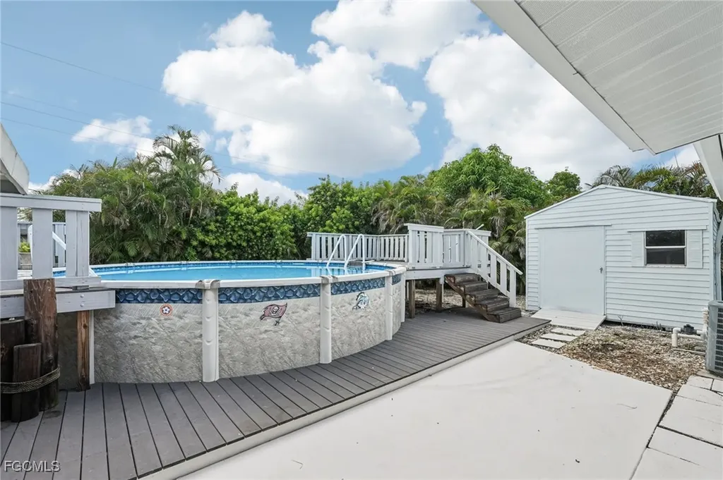 4345 Tufts Avenue Fort Myers FL 33901