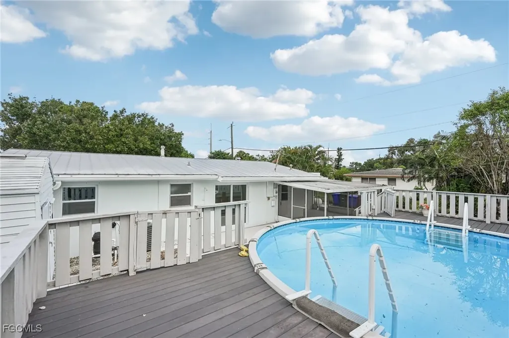 4345 Tufts Avenue Fort Myers FL 33901