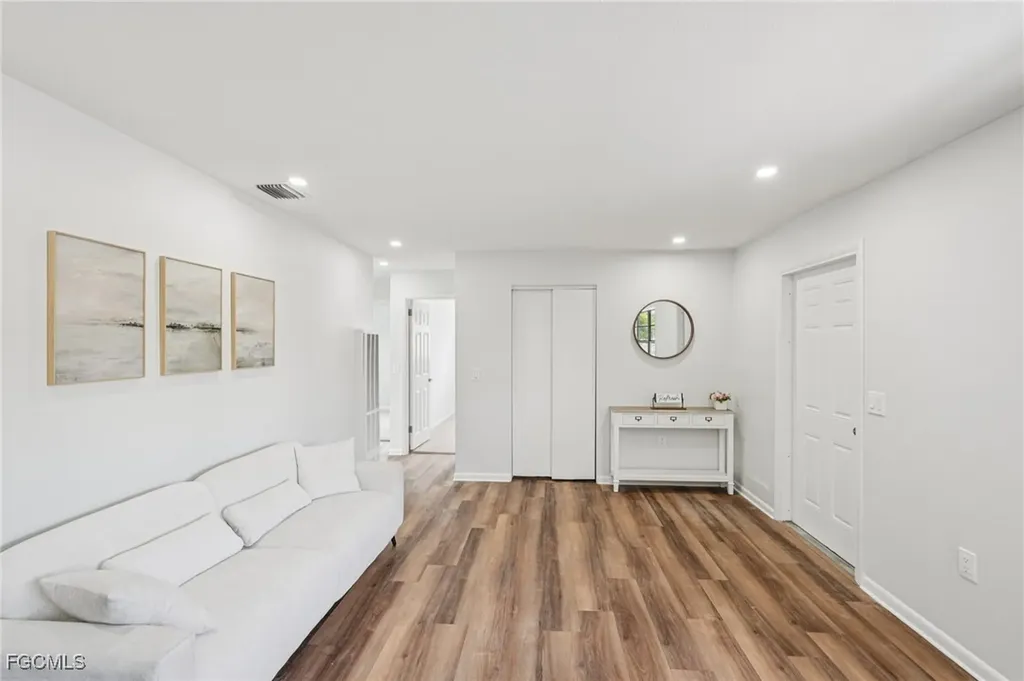 4345 Tufts Avenue Fort Myers FL 33901