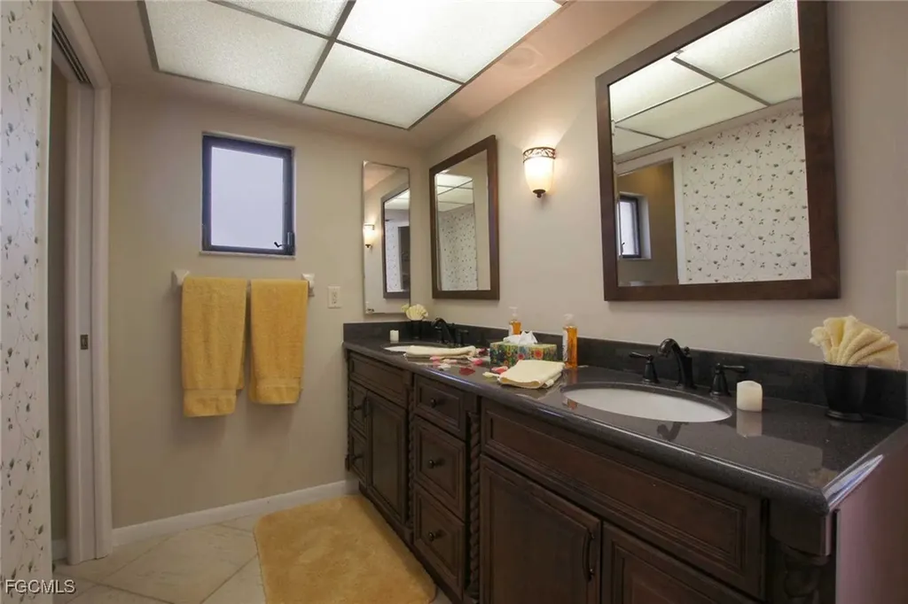 1422 SE 12th Terrace Cape Coral FL 33990