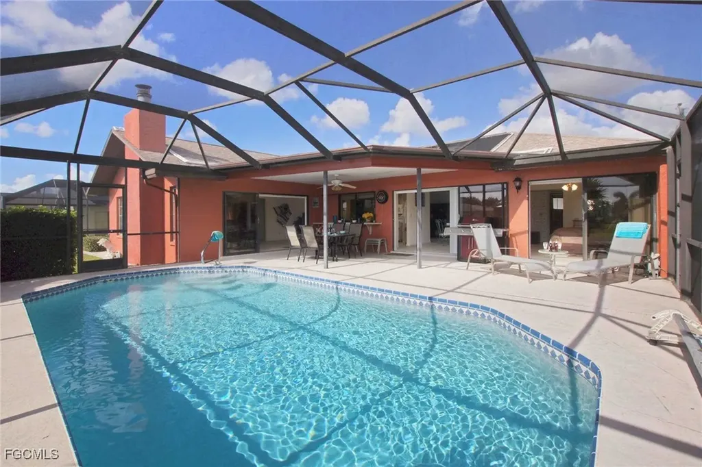 1422 SE 12th Terrace Cape Coral FL 33990