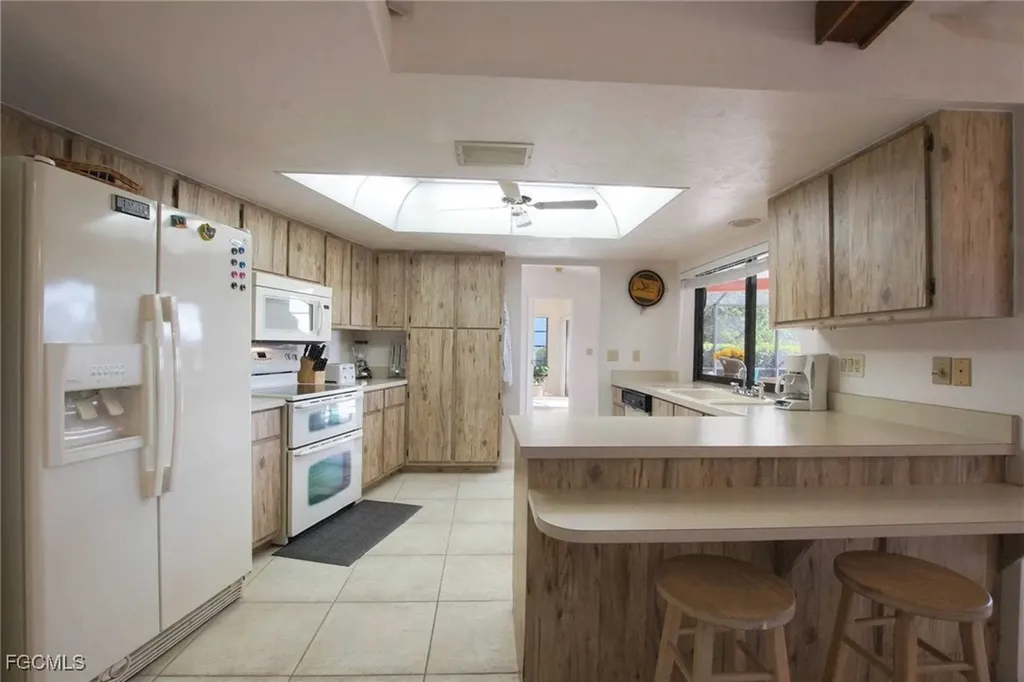 1422 SE 12th Terrace Cape Coral FL 33990